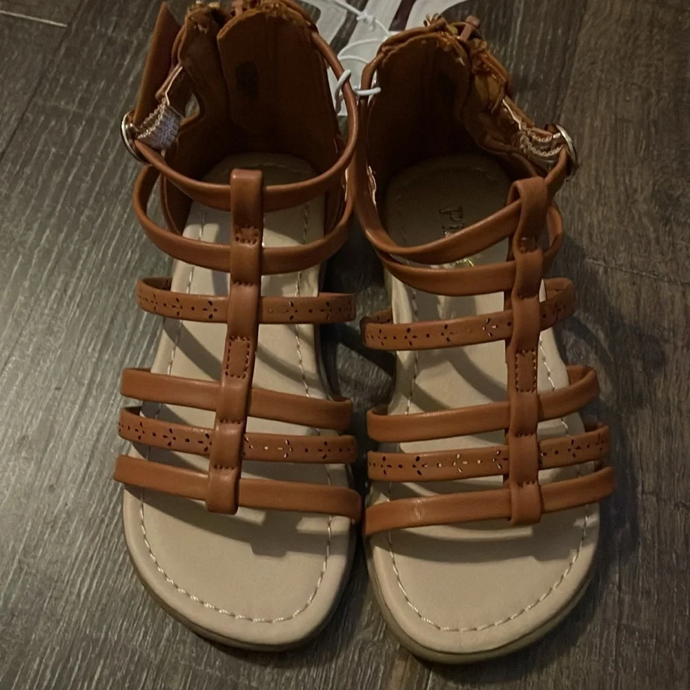 The Children’s Place toddler girl Sandals Size 7 New